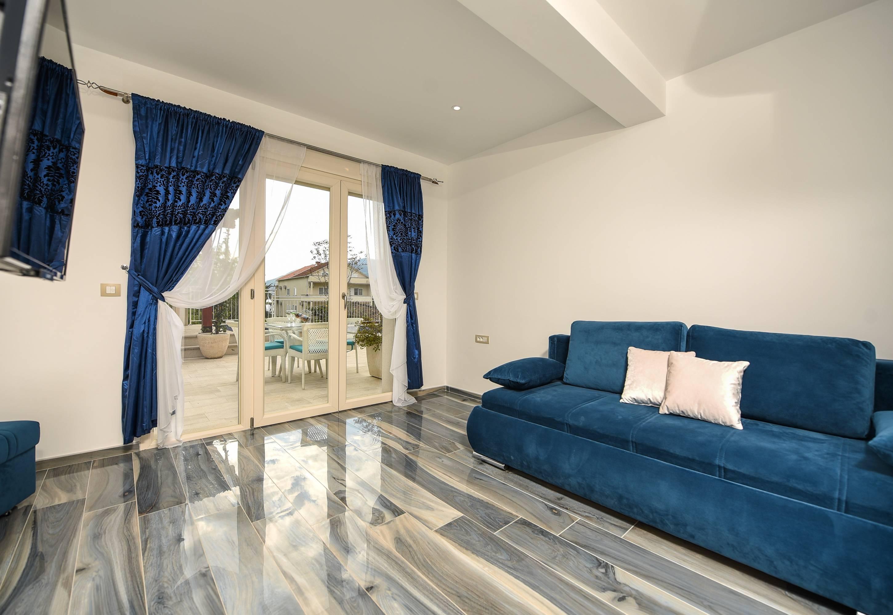 Sea Point Apart Hotel Tivat Buitenkant foto