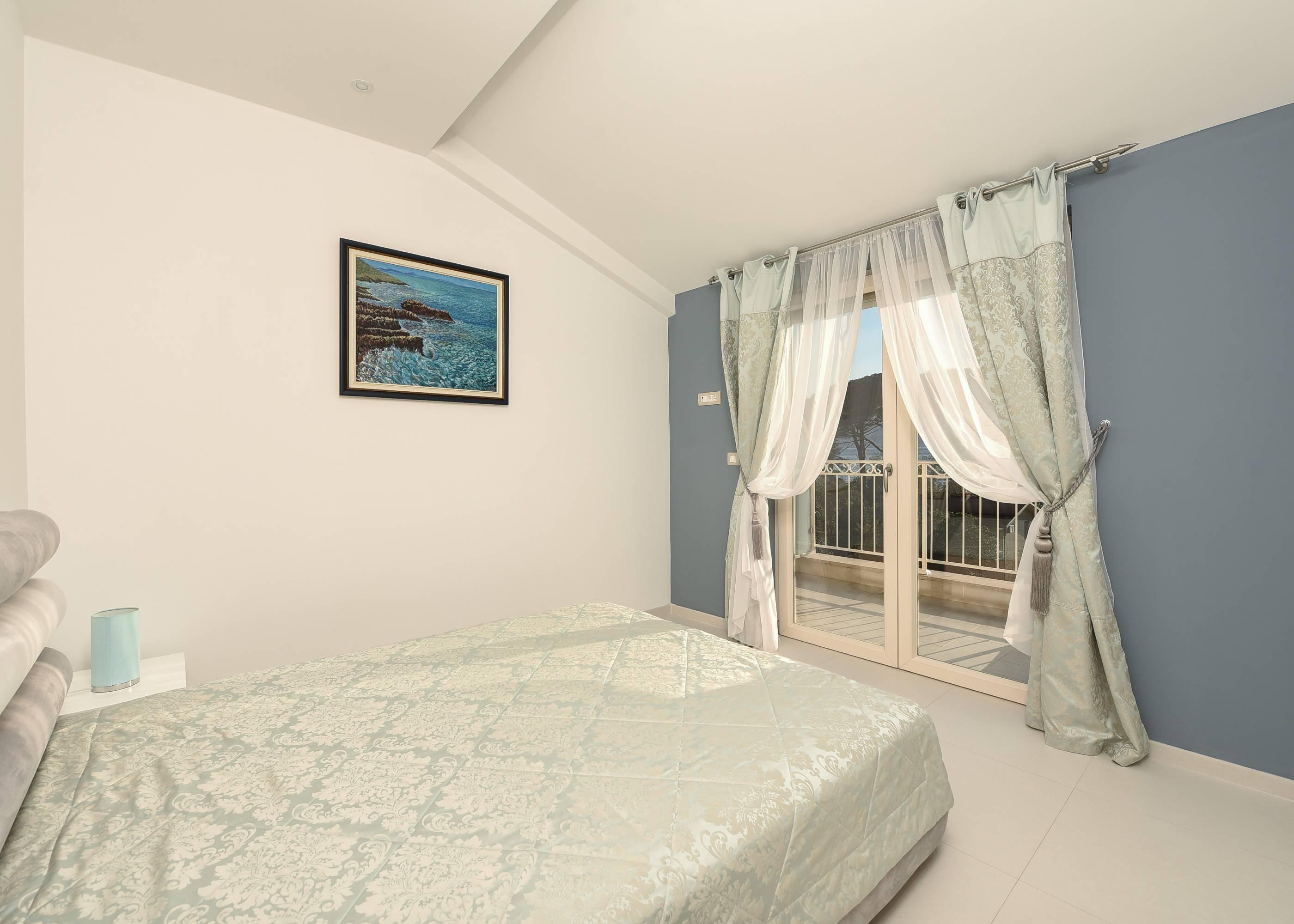 Sea Point Apart Hotel Tivat Buitenkant foto